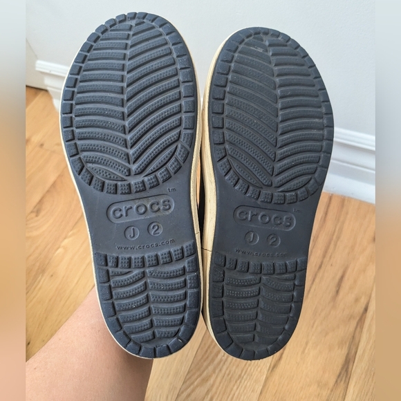 CROCS Kids Sneakers Navy and White - Picture 8 of 9